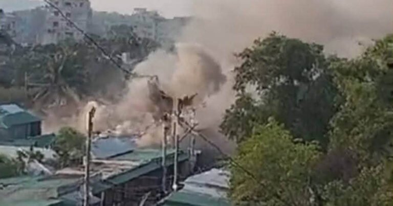 কালিয়াকৈরে অগ্নিকাণ্ডে ২০টি ঘর পুড়ে ছাই