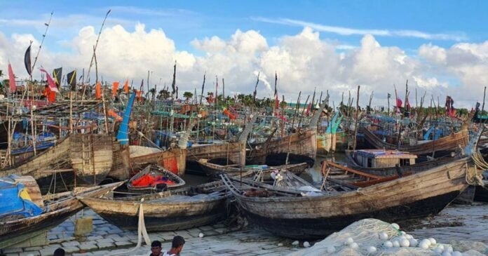 ৫৮ দিনের জন্য সাগরে মাছ ধরা বন্ধ হচ্ছে মধ্যরাতে