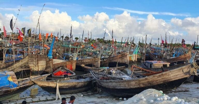 ৫৮ দিনের জন্য সাগরে মাছ ধরা বন্ধ হচ্ছে মধ্যরাতে