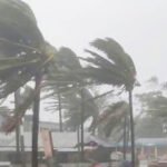 রাতেই দেশের ৮ জেলায় ৬০ কি.মি. বেগে ঝড়ের আশঙ্কা