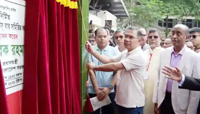 বগুড়া জেলা আইনজীবী সমিতির নবনির্মিত ভবনের ফলক উন্মোচন করলেন প্রধানমন্ত্রী