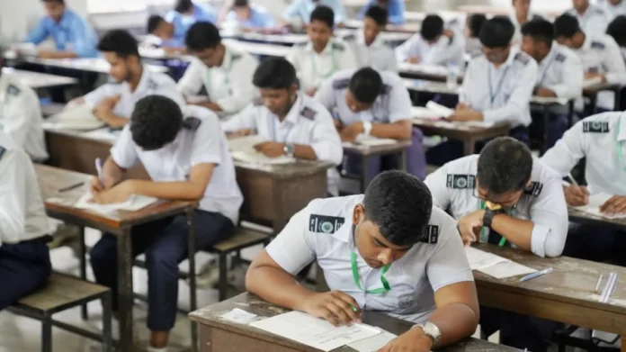 এসএসসি পরীক্ষার প্রথম দিনে অনুপস্থিত ২৫ হাজার পরীক্ষার্থী