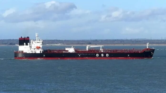 ৬৮ হাজার ৪৫০ টন ডিজেল নিয়ে চট্টগ্রাম বন্দরে ভিড়ল দুটি জাহাজ