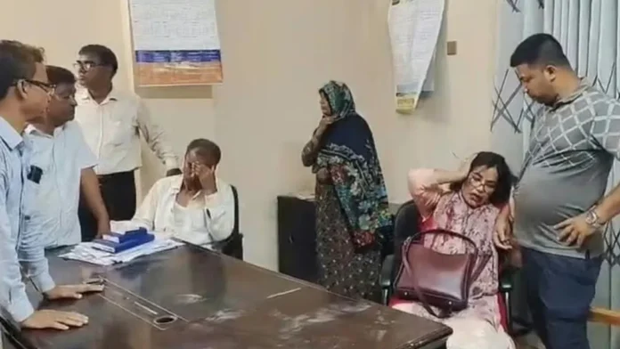 অধ্যক্ষের কক্ষে মারামারির ঘটনায় সেই শিক্ষিকা বহিষ্কার