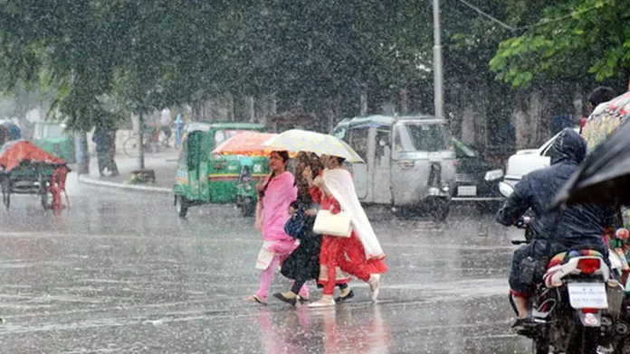 ঢাকায় ২৪ ঘণ্টায় ৪১ মিলিমিটার বৃষ্টি, আজও ঝড়-বৃষ্টির আভাস