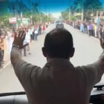 প্রধানমন্ত্রীকে স্বাগত জানাতে ৩০ কিলোমিটার জুড়ে জনতার ঢল