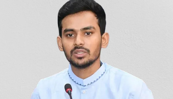 গণহত্যাকারী, চাঁদাবাজ ছাড়া সবার জন্য এনসিপির দরজা খোলা: আসিফ মাহমুদ