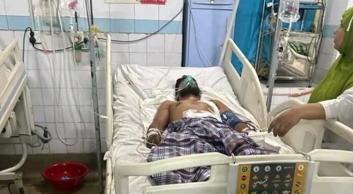 নোয়াখালীর বেগমগঞ্জে বিএনপি-জামায়াত সংঘর্ষ: যুবদল কর্মী গুলিবিদ্ধসহ আহত ৮