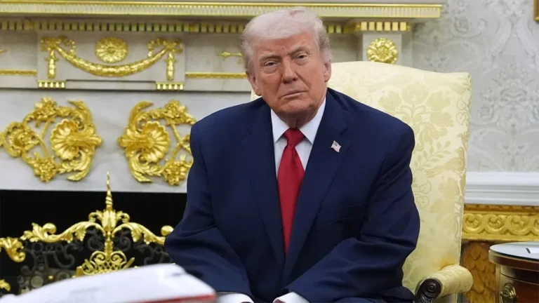 চুক্তি না করা পর্যন্ত ইরানের ওপর নৌ অবরোধ থাকবে: ডোনাল্ড ট্রাম্প