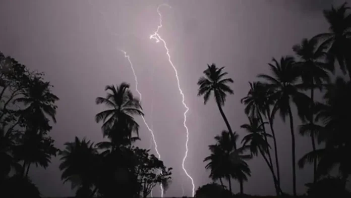 ৯ অঞ্চলে দমকা হাওয়া ও বজ্রবৃষ্টির সম্ভাবনা, নদীবন্দরে সতর্কবার্তা