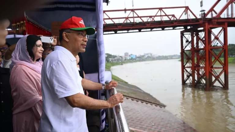 সিলেটে সুরমা নদীর পাড় সৌন্দর্যবর্ধন ও বন্যা নিরোধ প্রকল্পের উদ্বোধন করলেন প্রধানমন্ত্রী