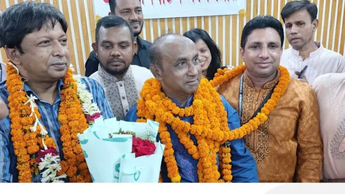 ঢাকা আইনজীবী সমিতির নির্বাচনে বিএনপির পূর্ণ প্যানেল জয়ী