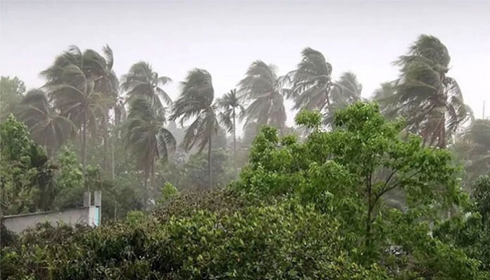 ১৮ জেলায় ঝড়বৃষ্টির আভাস, ১ নম্বর সতর্ক সংকেত