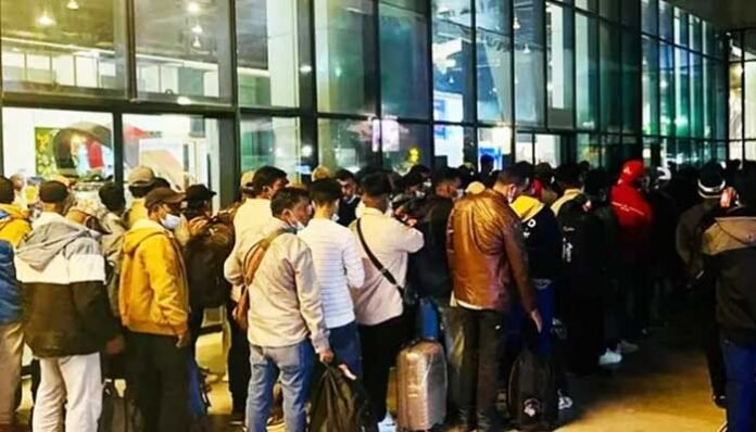 লিবিয়া থেকে দেশে ফিরেছেন আরও ১৭৪ বাংলাদেশি