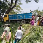 মানিকগঞ্জে ট্রাক-মোটরসাইকেলের মুখোমুখি সংঘর্ষ, নিহত ২