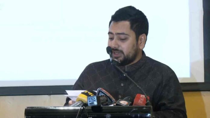 জুলাই সনদ নিয়ে ছলচাতুরী করছে সরকার: নাহিদ ইসলাম