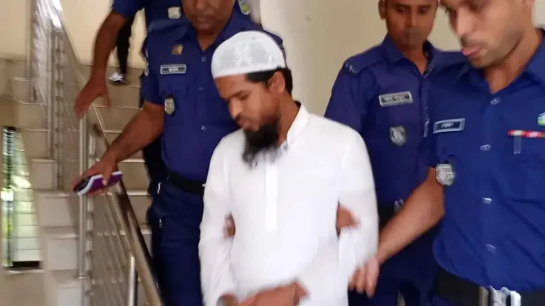 নেত্রকোণায় শিশু ধর্ষণ: অভিযুক্ত সেই শিক্ষকের ডিএনএ পরীক্ষার নির্দেশ আদালতের