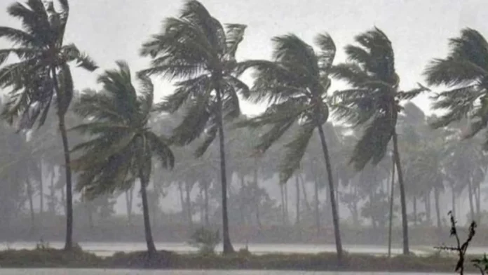 রাতের মধ্যে ঝড় হতে পারে যেসব অঞ্চলে