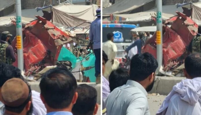 পাকিস্তানে ভয়াবহ বিস্ফোরণে দুই পুলিশসহ নিহত ৭