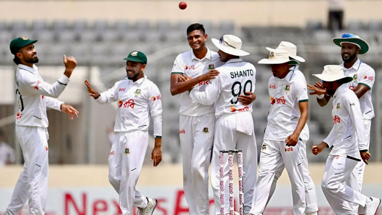 মিরপুরে টাইগারদের ঐতিহাসিক জয়, নাহিদ রানার ফাইফারে পাকিস্তান বিধ্বস্ত