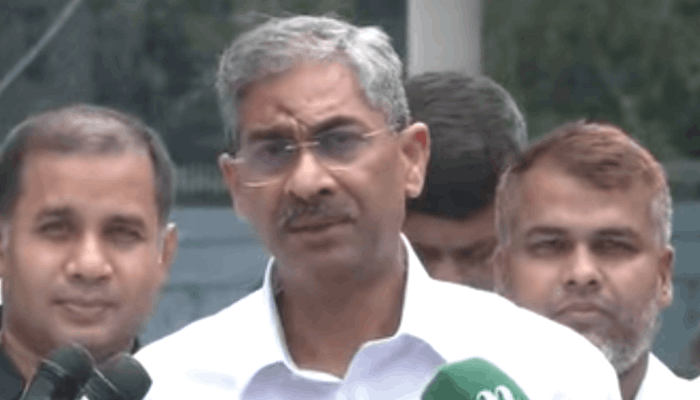 'পদ্মা ব্যারেজ আমাদের স্বার্থের ব্যাপার, ভারতের সাথে আলোচনার কিছু নেই'