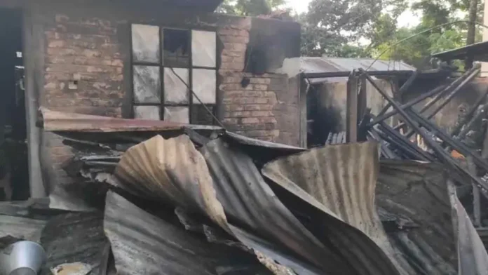 চট্টগ্রামের রাউজানে অগ্নিকাণ্ডে ৫ বসতঘর পুড়ে ছাই