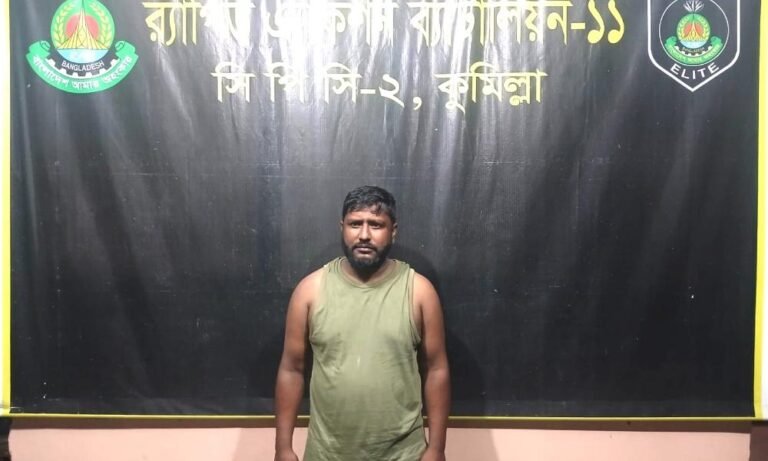 কুমিল্লায় বিদেশি পিস্তল ও ম্যাগাজিনসহ যুবক গ্রেপ্তার