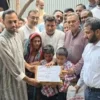 সিরাজগঞ্জে এতিম রায়হান-রোহানের পাশে দাঁড়ালেন প্রধানমন্ত্রী