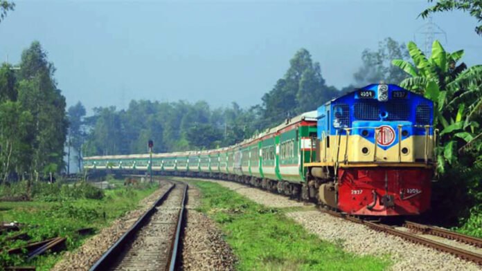 ট্রেনে ঈদযাত্রার ২৬ মে’র টিকিট মিলছে আজ