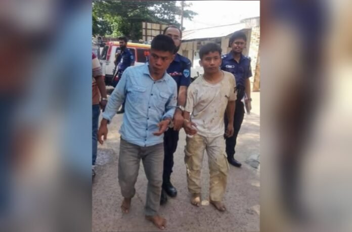 খাগড়াছড়িতে সেনা অভিযানে ইউপিডিএফের কালেক্টরসহ তিন সন্ত্রাসী আটক, উদ্ধার অস্ত্র