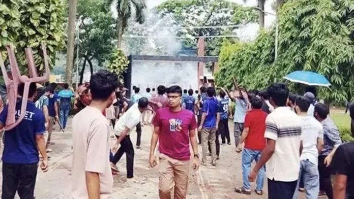 ডুয়েটে নতুন উপাচার্য নিয়োগ ঘিরে সংঘর্ষ, রণক্ষেত্র ক্যাম্পাস; আহত অন্তত ১৫