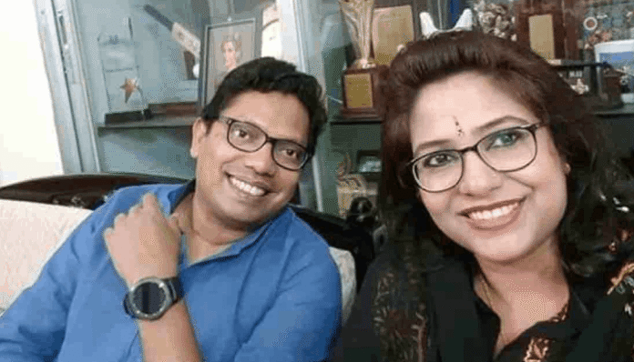 পলকের স্ত্রীর আয়কর নথি জব্দের আদেশ