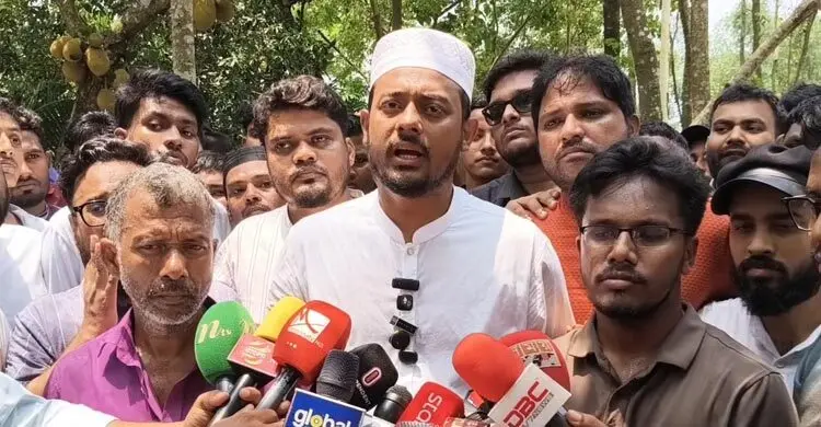 সীমান্ত হত্যা বন্ধ করতে না পারলে স্বরাষ্ট্রমন্ত্রীর পদত্যাগ করা উচিত: নাসীরুদ্দীন পাটওয়ারী