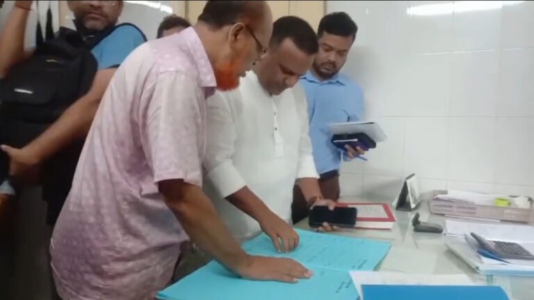 হঠাৎ ঝটিকা সফরে নৌ প্রতিমন্ত্রী, বিআইডব্লিউিটিএর অবস্থা দেখে অসন্তোষ প্রকাশ
