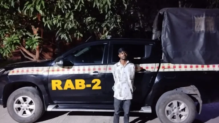 ‘কবজি কাটা’ গ্রুপের সেকেন্ড ইন কমান্ড আহমেদ গ্রেফতার