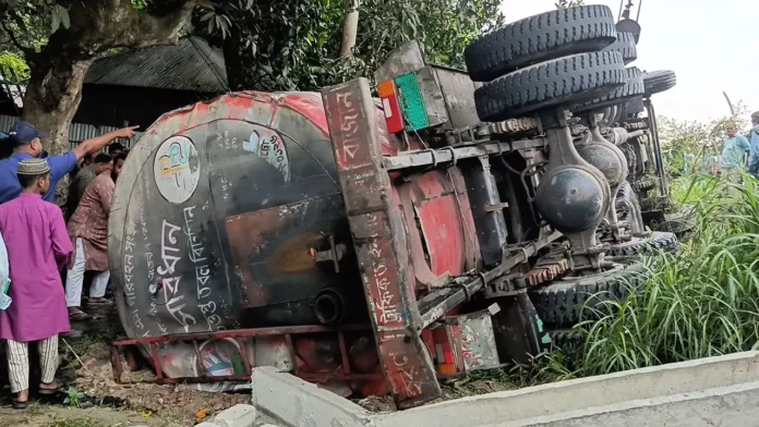 সিরাজগঞ্জে ট্রাকচাপায় পথচারী গৃহবধূ নিহত