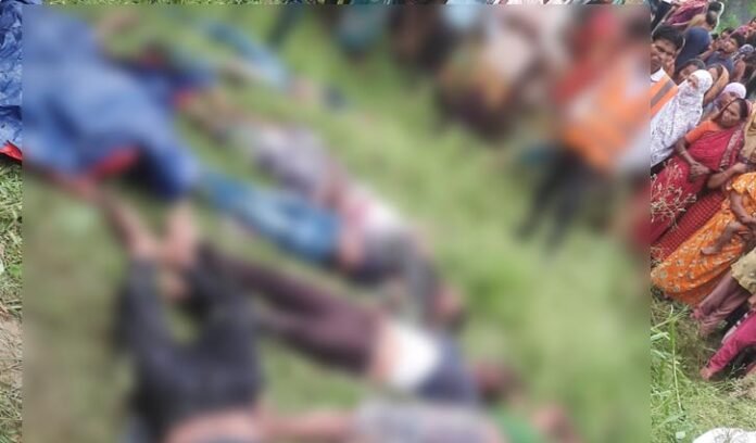 টাঙ্গাইলে রড বোঝাই ট্রাক উল্টে নিহত ১৫