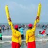 ঈদের ছুটিতে পর্যটক-দর্শনার্থীতে মুখর কক্সবাজার সৈকত