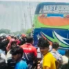 নেত্রকোণায় বাসচাপায় মা-মেয়েসহ নিহত ৩