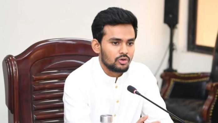 ২৫ কোটি টাকার বিতর্কে মুখ খুললেন আসিফ, আইনি ব্যবস্থার হুঁশিয়ারি
