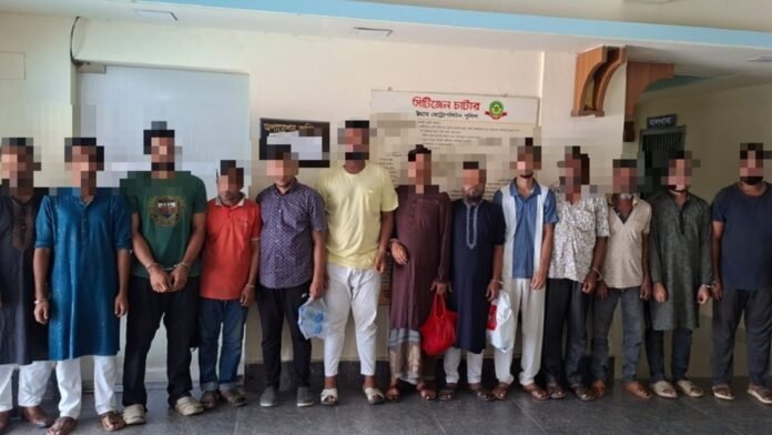 চট্টগ্রামে 'নিষিদ্ধ' সংগঠনের মিছিল: ১৩ নেতা-কর্মী গ্রেপ্তার