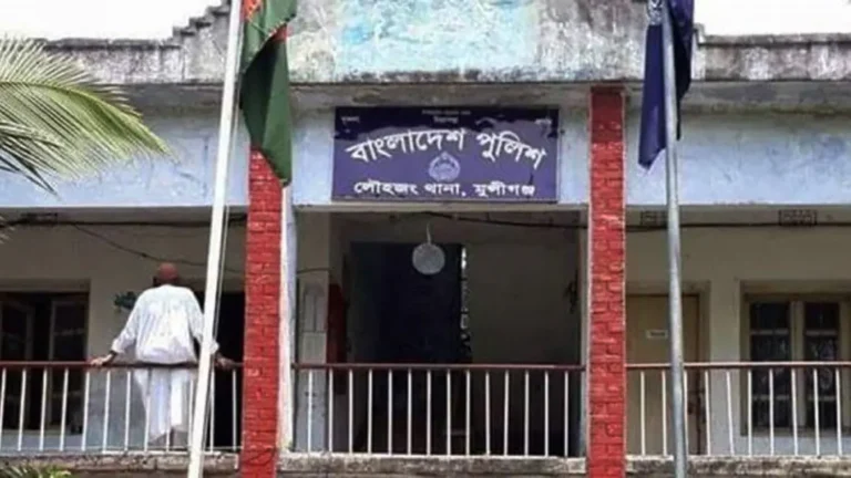 বাপের বাড়ি থেকে ফিরে স্ত্রী দেখলেন স্বামীর ঝুলন্ত মরদেহ