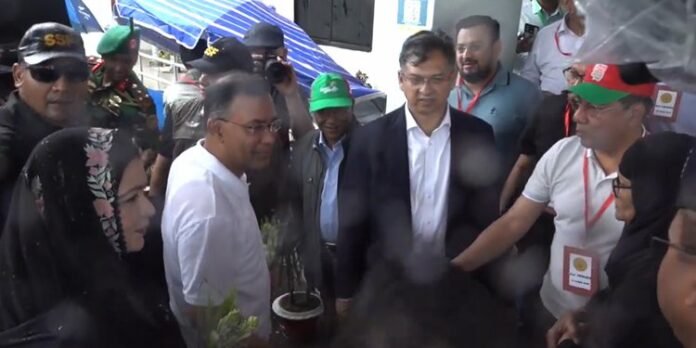 সমুদ্র সৈকত শহরে এলেন প্রধানমন্ত্রী