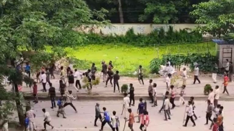 হজযাত্রীর হারানো লাগেজকে কেন্দ্র করে দুই গ্রামের সংঘর্ষ, আহত ১৫