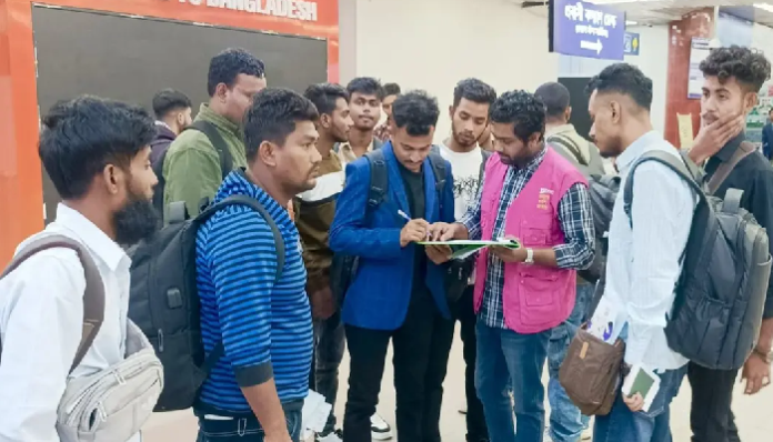 দেশে ফিরেছেন কম্বোডিয়ায় উদ্ধার আরও ৫৪ বাংলাদেশি