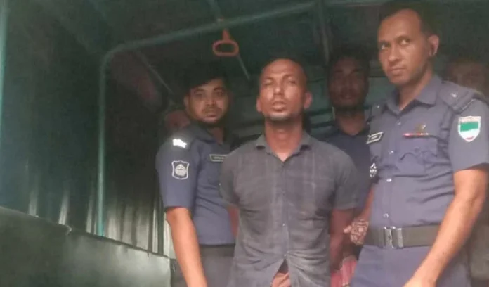 কুষ্টিয়ায় পুলিশের অভিযানে অস্ত্রসহ ১ সন্ত্রাসী আটক