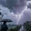 দেশের ১০ অঞ্চলে আজ ঝড়-বৃষ্টির সম্ভাবনা