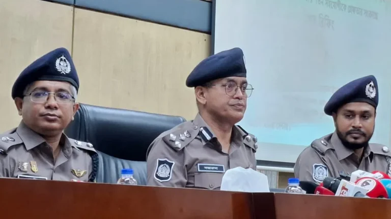 আ.লীগের প্রতিষ্ঠাবার্ষিকী ঘিরে সতর্ক ডিএমপি: অতিরিক্ত কমিশনার নজরুল
