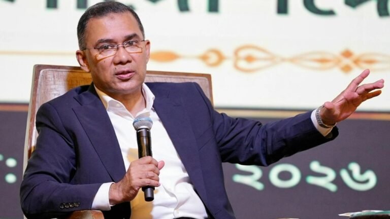 মালয়েশিয়ায় আটক ২ হাজার বাংলাদেশিকে ফেরাতে উদ্যোগের আশ্বাস প্রধানমন্ত্রীর