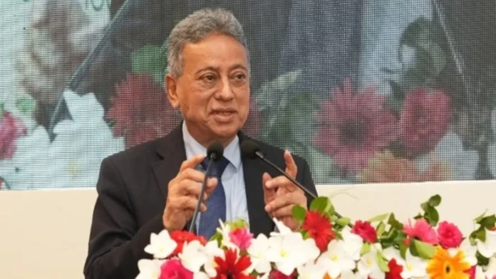 বিগত সময়ের ১৩০০ উন্নয়ন প্রকল্প আমাদের জন্য বড় দায়: অর্থমন্ত্রী